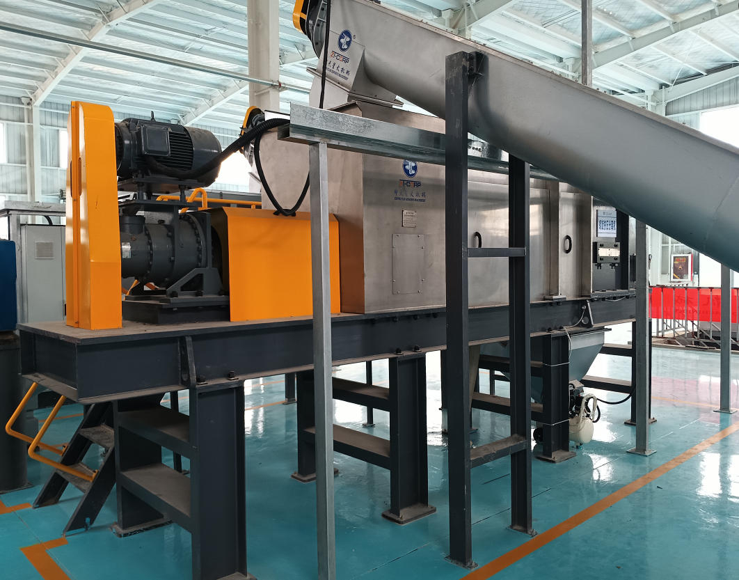 餐廚垃圾螺旋壓榨機(jī)  高效實(shí)現(xiàn)餐廚垃圾固液分離